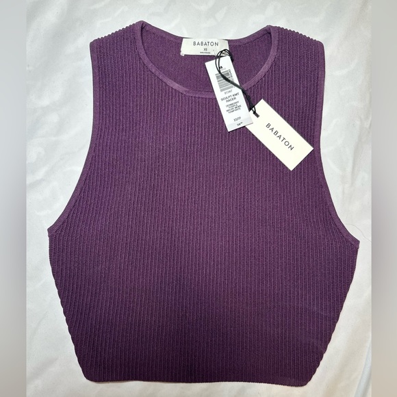 Aritzia Tops - Aritzia Sculpt Knit Racer Cropped Tank🤍